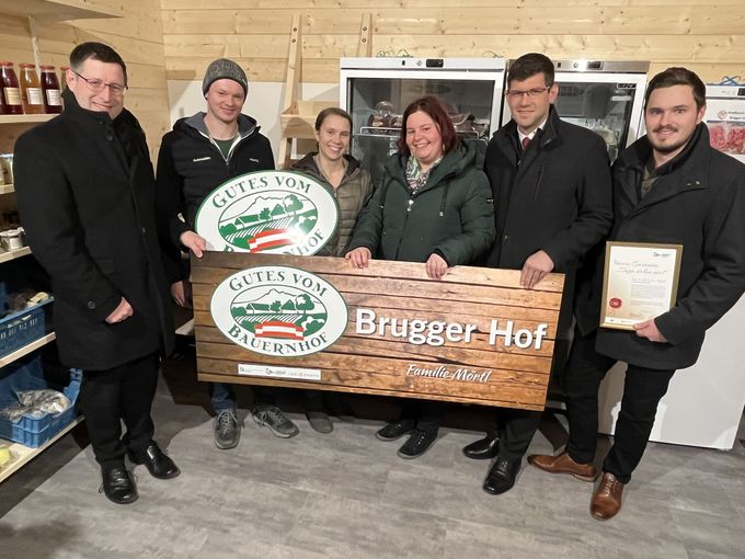 Brugger Hof Hoftafel.jpg © Büro LR Martin Gruber