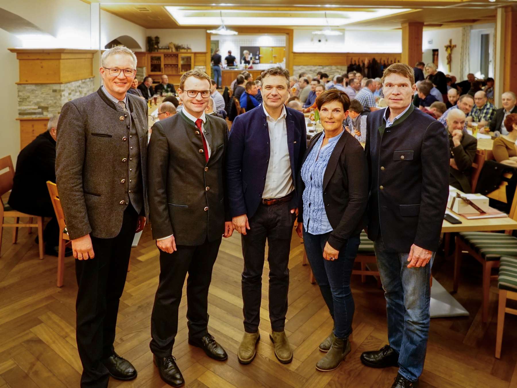Tennengauer Bauerntag_Es ist schon bald wie beim Fußball.jpg © Kronreif Tennengauer Bauerntag_Es ist schon bald wie beim Fußball.jpg © Kronreif