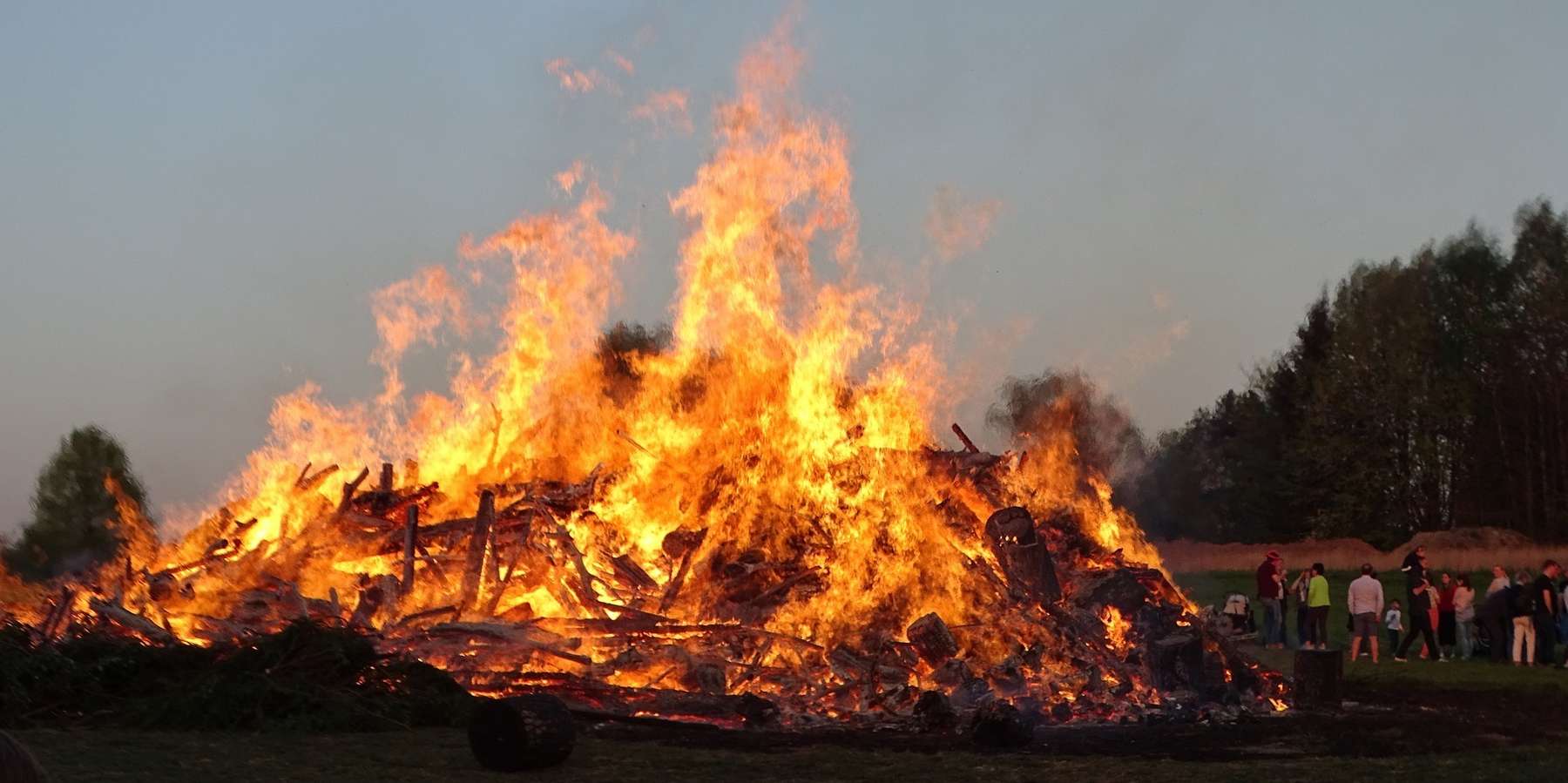 fire-g062b5e01a_1920.jpg © pixabay fire-g062b5e01a_1920.jpg © pixabay
