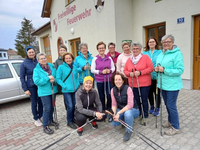 Nordic Walking 2023 © Aloisia Schmid.jpg © Schmid Aloisia