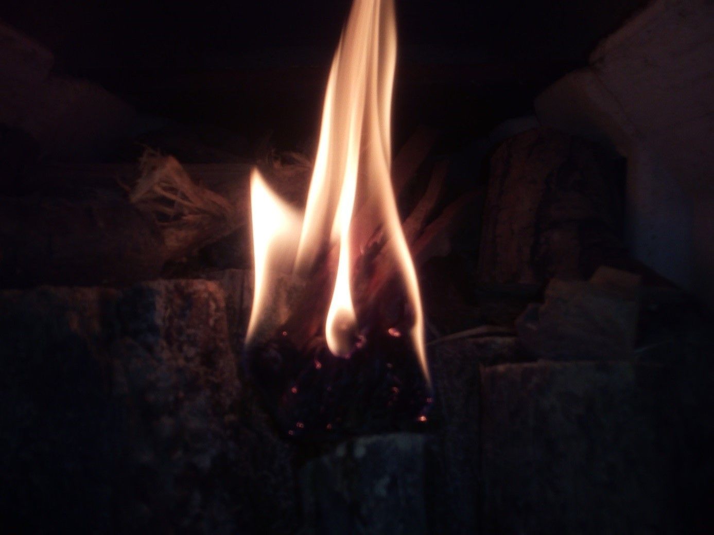 Element Feuer_DI Peszt.jpg © DI Willi Peszt Element Feuer_DI Peszt.jpg © DI Willi Peszt