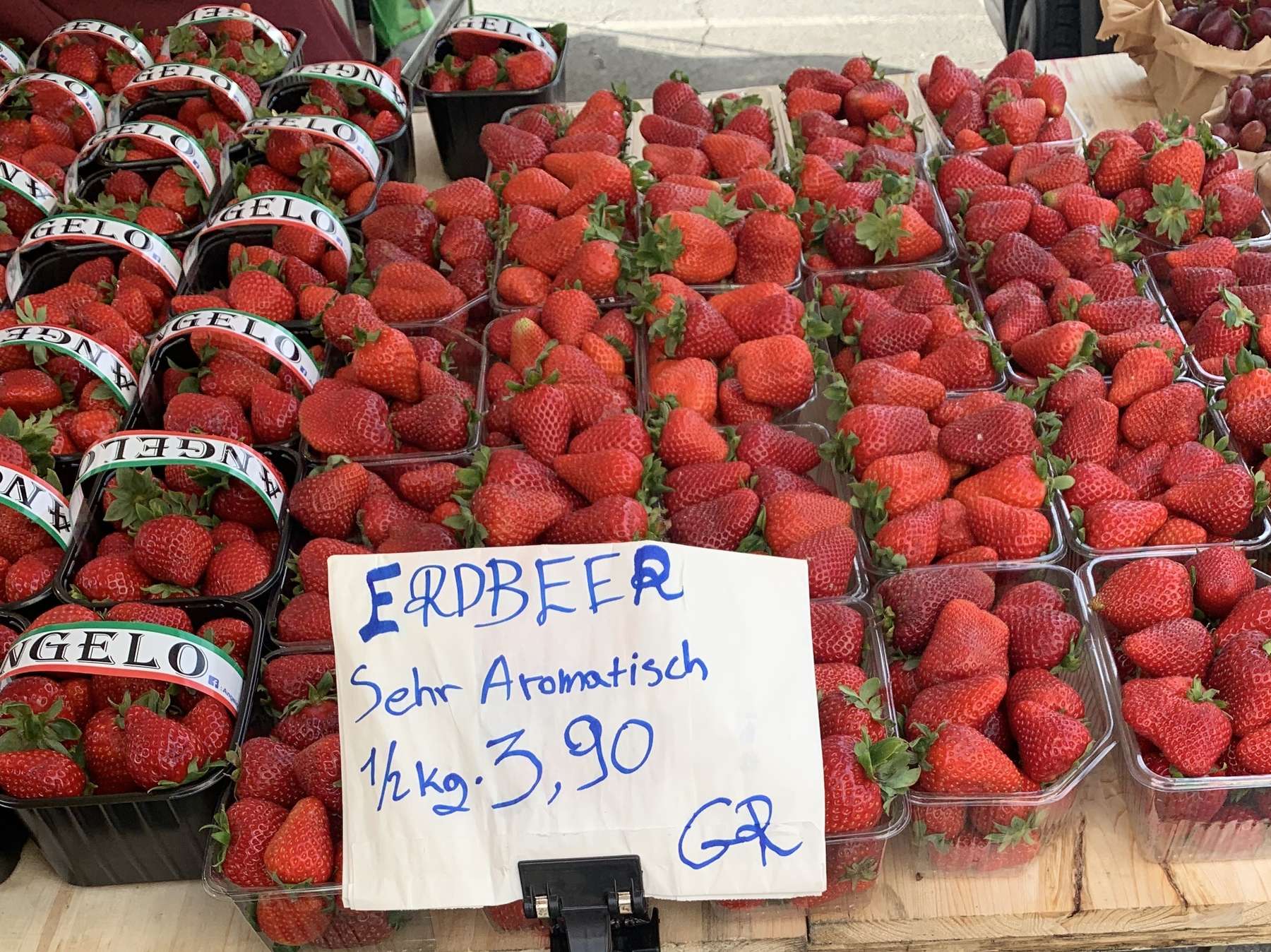 Erdbeeren.jpg © Dürnberger Erdbeeren.jpg © Dürnberger