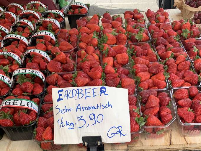 Erdbeeren.jpg © Dürnberger Erdbeeren.jpg © Dürnberger