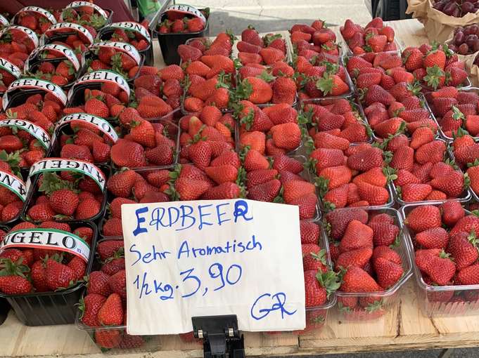 Erdbeeren.jpg © Dürnberger Erdbeeren.jpg © Dürnberger
