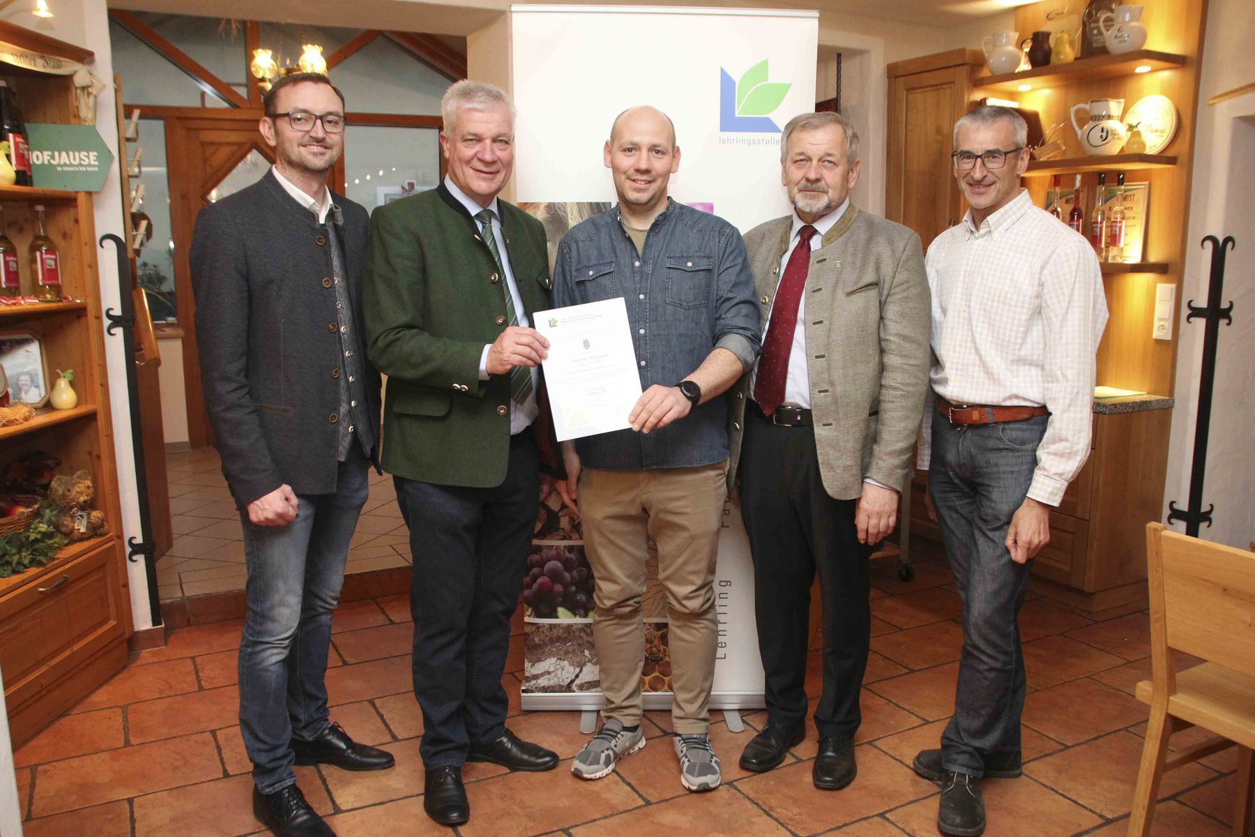 Facharbeiterbriefverleihung 2023 Amstetten.jpg © Lehrlings- und Fachausbildungsstelle Facharbeiterbriefverleihung 2023 Amstetten.jpg © Lehrlings- und Fachausbildungsstelle