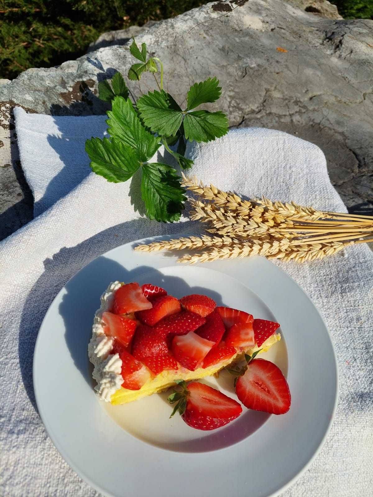 Foto Zillertaler Erdbeerkuchen.jpg © Schlager-Haslauer Foto Zillertaler Erdbeerkuchen.jpg © Schlager-Haslauer