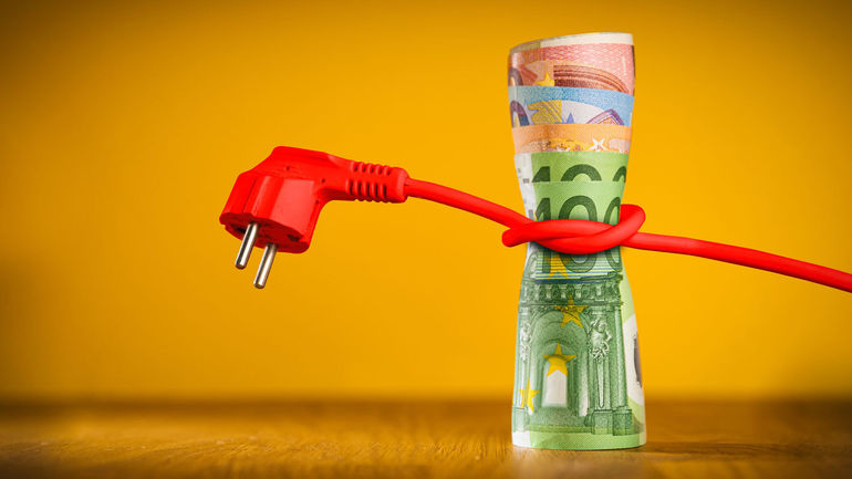 AdobeStock_419409413_mpix-foto_Stromkabel_Geld_Energie.jpg © Ad_mpix-foto – stock.adobe.com AdobeStock_419409413_mpix-foto_Stromkabel_Geld_Energie.jpg © Ad_mpix-foto – stock.adobe.com