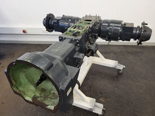 Getriebe Traktor historisch.jpg Getriebe Traktor historisch.jpg