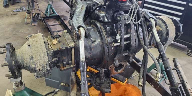 Getriebe Traktor 2.jpg Getriebe Traktor 2.jpg