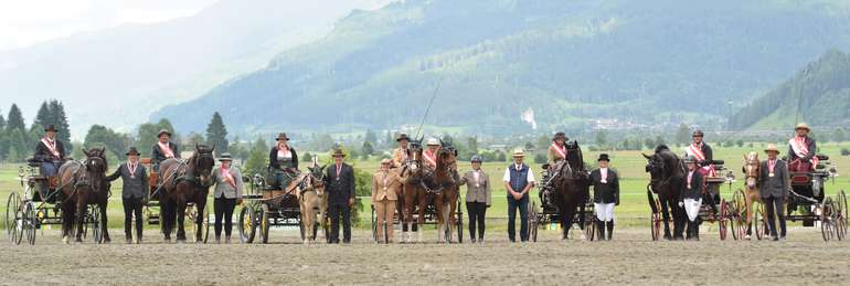 Turnier verbindet Reiter und Fahrer mit ihren Pferden.jpg © Team Myrtill; Alexandra Köhler