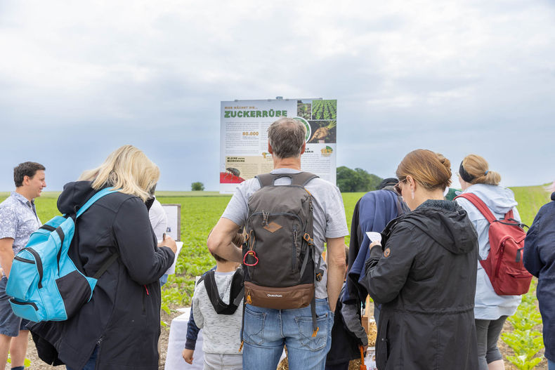 Eröffnung der AckerkulTOUR 2023 © Die Bäuerinnen im Gebiet Schwechat Eröffnung der AckerkulTOUR 2023 © Die Bäuerinnen im Gebiet Schwechat