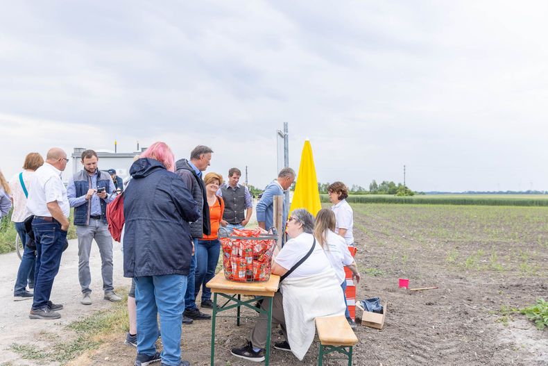 Eröffnung der AckerkulTOUR 2023 © Die Bäuerinnen im Gebiet Schwechat Eröffnung der AckerkulTOUR 2023 © Die Bäuerinnen im Gebiet Schwechat