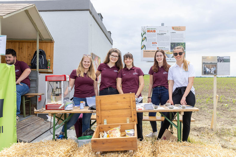Eröffnung der AckerkulTOUR 2023 © Die Bäuerinnen im Gebiet Schwechat Eröffnung der AckerkulTOUR 2023 © Die Bäuerinnen im Gebiet Schwechat