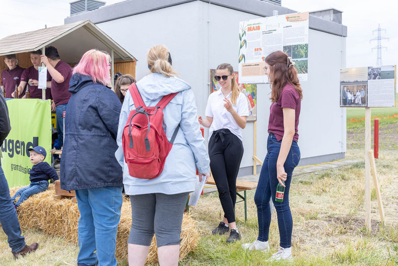 Eröffnung der AckerkulTOUR 2023 © Die Bäuerinnen im Gebiet Schwechat Eröffnung der AckerkulTOUR 2023 © Die Bäuerinnen im Gebiet Schwechat
