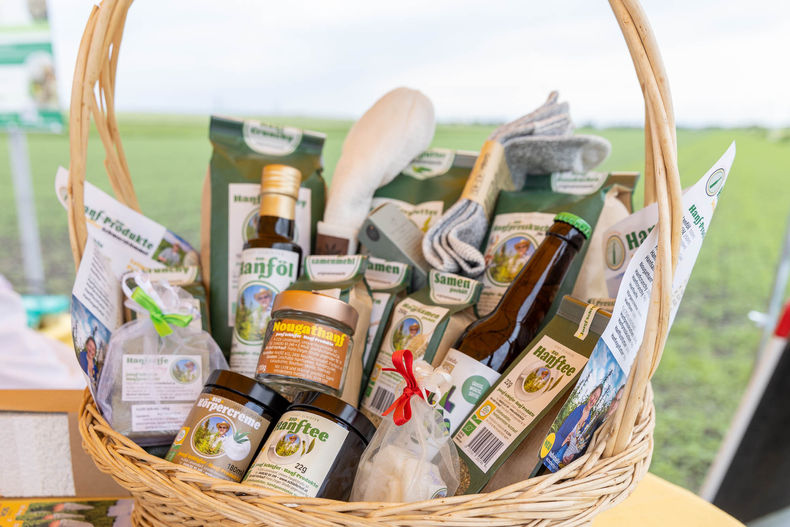 Eröffnung der AckerkulTOUR 2023 © Die Bäuerinnen im Gebiet Schwechat Eröffnung der AckerkulTOUR 2023 © Die Bäuerinnen im Gebiet Schwechat