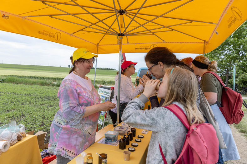 Eröffnung der AckerkulTOUR 2023 © Die Bäuerinnen im Gebiet Schwechat Eröffnung der AckerkulTOUR 2023 © Die Bäuerinnen im Gebiet Schwechat