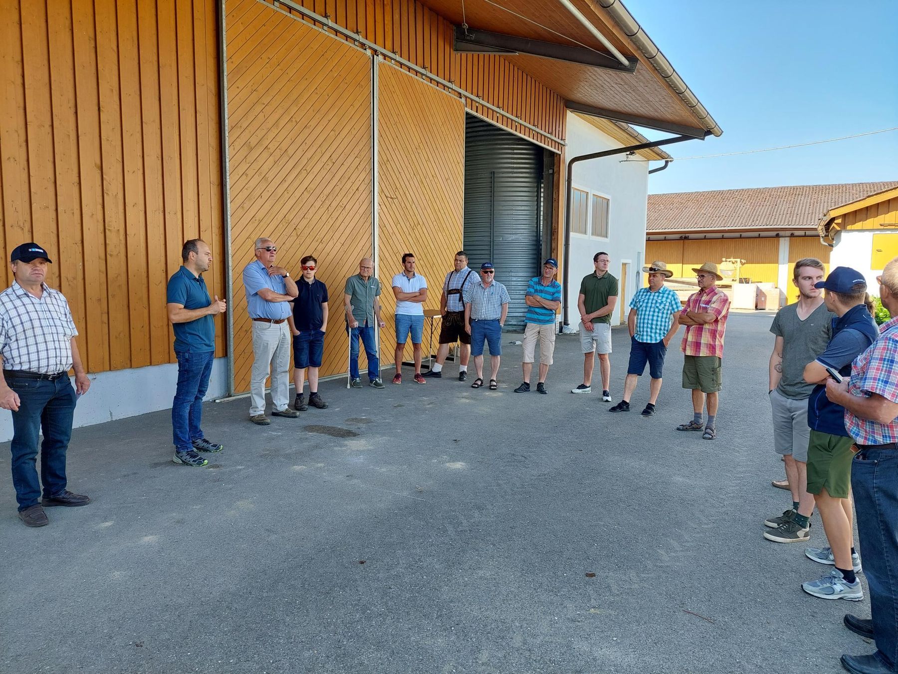 Wasserbauern-Exkursion "Zukunft mit Genuss": Betrieb Michael Treiblmeier, Kirchdorf am Inn; Betrieb BIOHof, Geinberg , 26. Juni 2023 Wasserbauern-Exkursion "Zukunft mit Genuss": Betrieb Michael Treiblmeier, Kirchdorf am Inn; Betrieb BIOHof, Geinberg , 26. Juni 2023