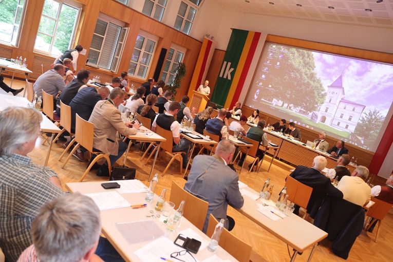 Vollversammlung.jpg © Wajand Vollversammlung.jpg © Wajand