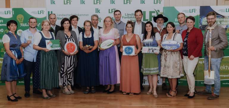 LFI Zertifikatsverleihung Foto 1.jpg LFI Zertifikatsverleihung Foto 1.jpg