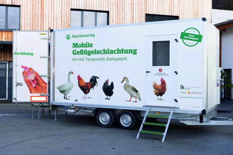 Maschinenring - PK Hühnerschlachtung.jpg © MR Kärnten