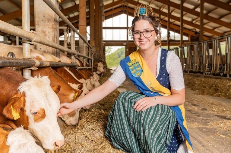 Milchkönigin.jpg © Georg Pomaßl/LK Niederösterreich Milchkönigin.jpg © Georg Pomaßl/LK Niederösterreich