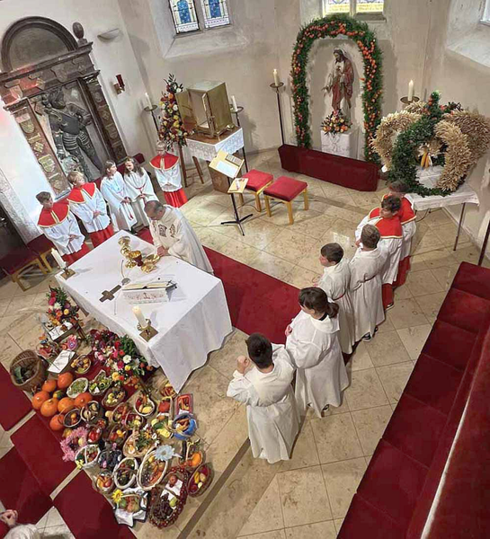 Erntedank.png Erntedank.png