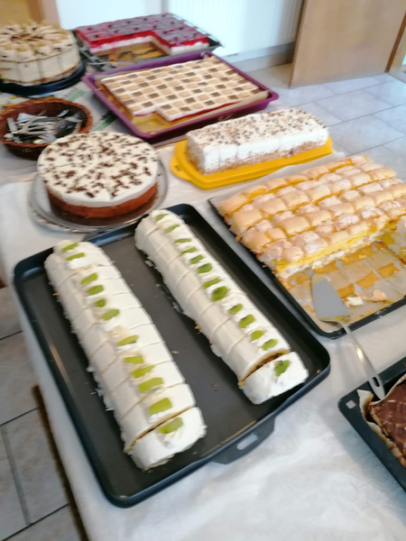 Mehlspeisbuffet.png Mehlspeisbuffet.png