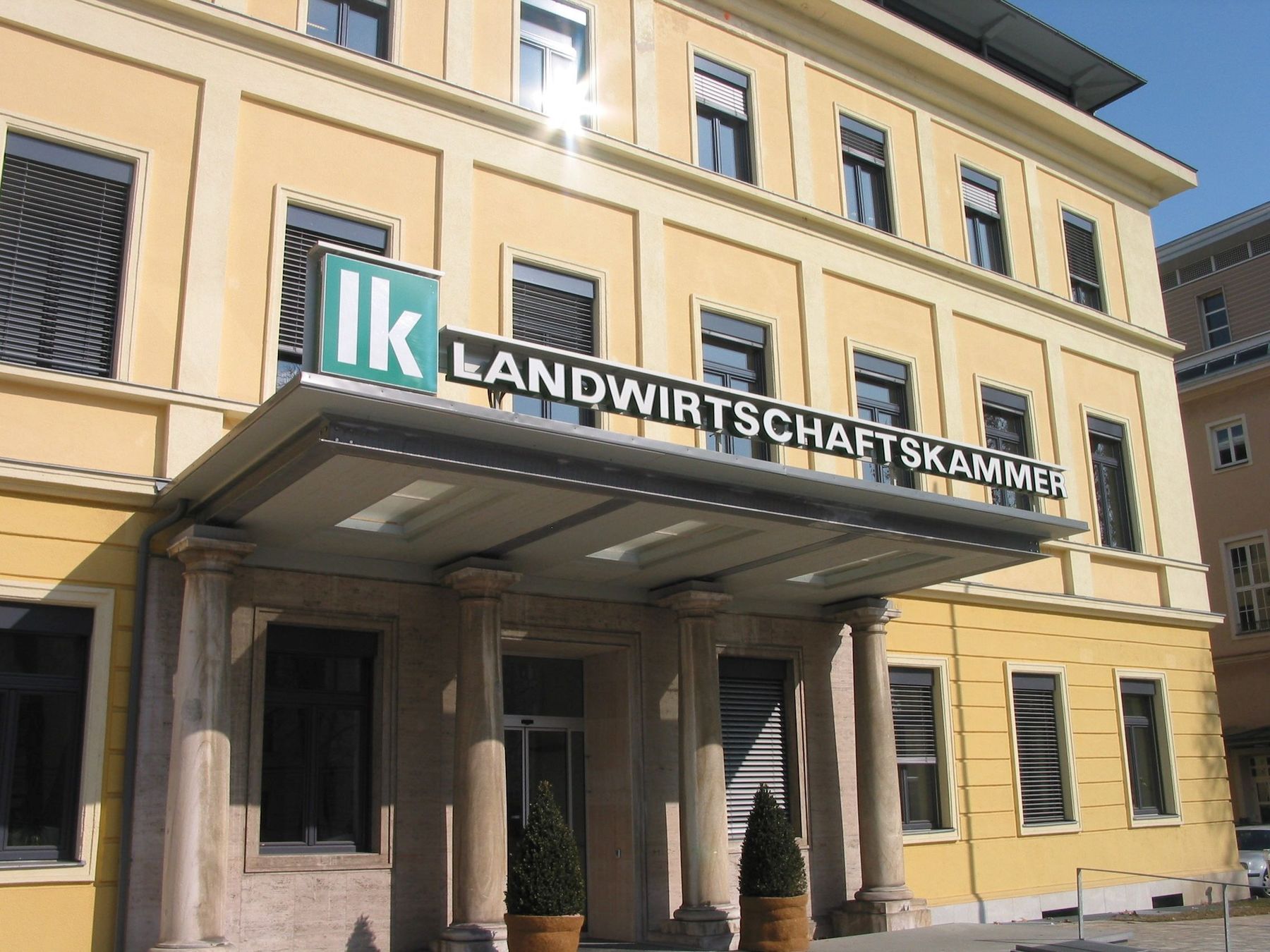 LK Kärnten Gebäude.jpg