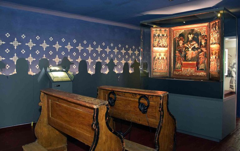 Guckh-Altar.jpg © Standl Guckh-Altar.jpg © Standl