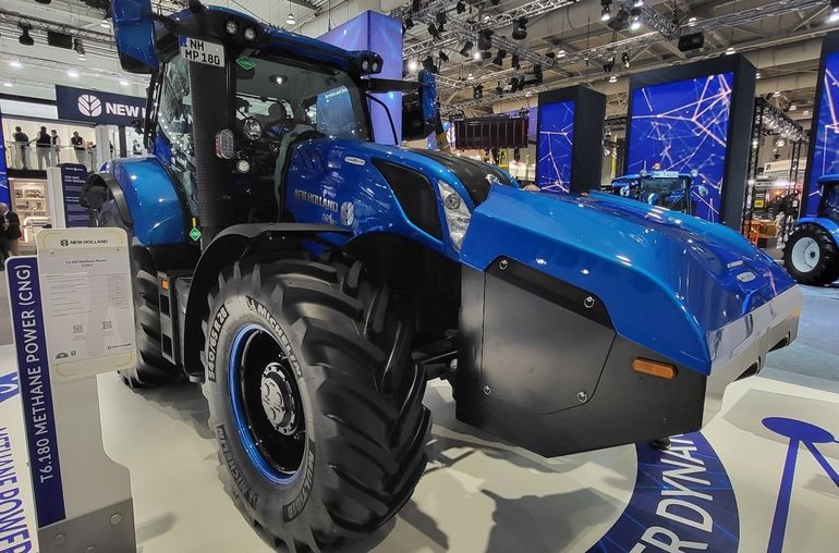 New Holland T6 180 Methane Power.jpg