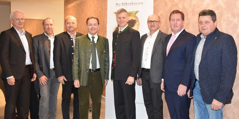 Vollversammlung des Bgld. Rübenbauernbundes - Gruppenfoto.jpg © LK Burgenland Vollversammlung des Bgld. Rübenbauernbundes - Gruppenfoto.jpg © LK Burgenland