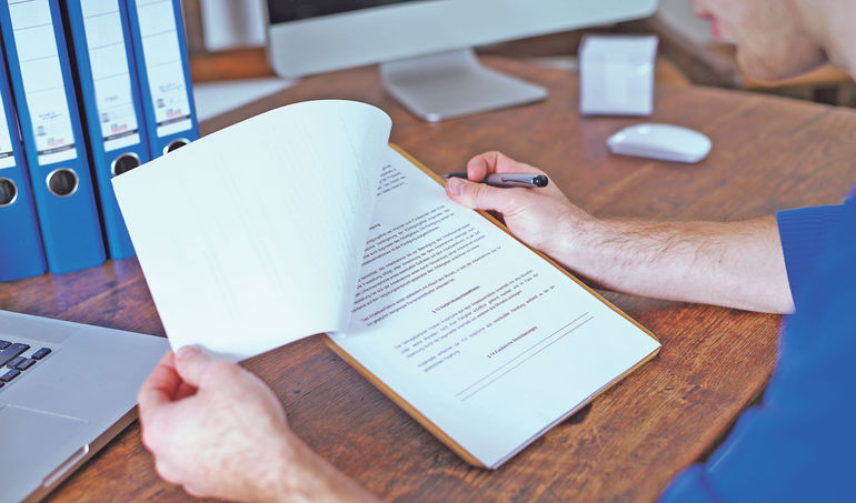 ÖPUL-Bescheide und Mitteilungen zeitnah prüfen.jpg © Adobe Stock/Wellnhofer Designs ÖPUL-Bescheide und Mitteilungen zeitnah prüfen.jpg © Adobe Stock/Wellnhofer Designs