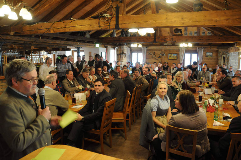 Bauerntag Saal.jpg