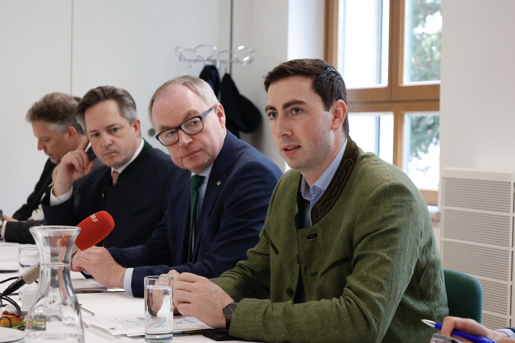Hintergrundgespräch2(c)NÖBB.jpg © NÖ BB Hintergrundgespräch2(c)NÖBB.jpg © NÖ BB
