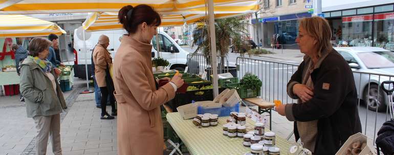 Bauernmarkt Neusiedl.jpg