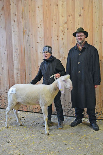 Breites Angebot lockte zahlreiche Käufer nach Maishofen.jpg © Archiv