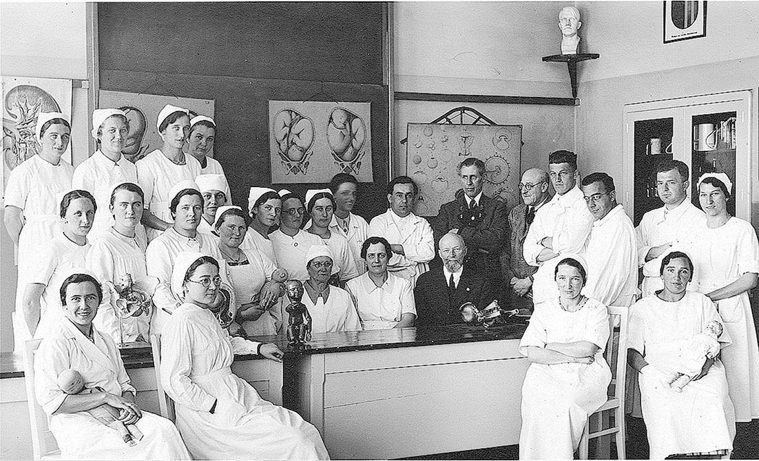 Hebammenschule.jpg © Archiv Hebammenschule.jpg © Archiv