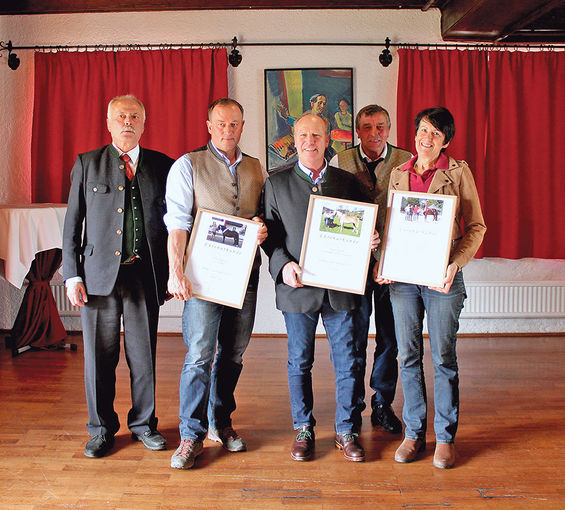 Volles Haus bei der Generalversammlung der Pferdezüchter.jpg