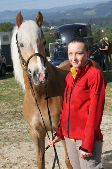 Fenja mit anna Maria bei der Stutbuchaufnahme 2016 (002).jpg © Andreas Zettl