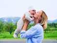 Mutter mit Säugling © AdobeStock_502477435 für BauernJournal