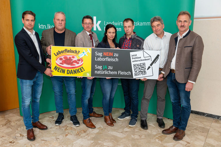 Anti-Laborfleisch LK Vorstand.jpg © LK Kärnten/Hude Anti-Laborfleisch LK Vorstand.jpg © LK Kärnten/Hude