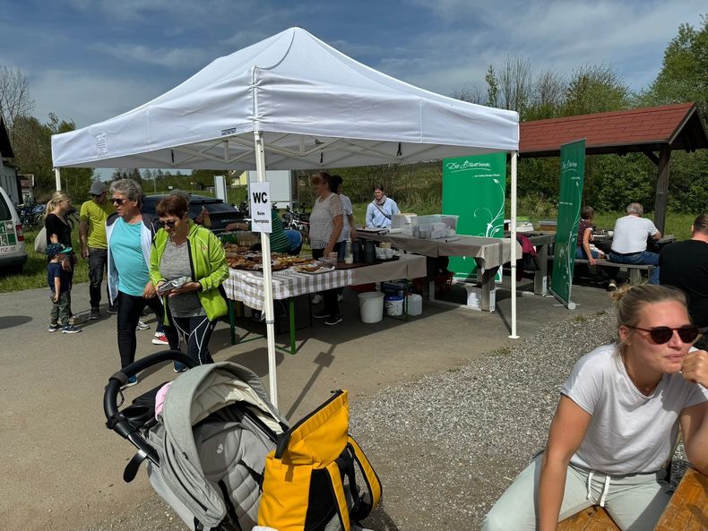 Aktivtag Wildbienen  © Die Bäuerinnen im Bezirk Waidhofen/Thaya Aktivtag Wildbienen  © Die Bäuerinnen im Bezirk Waidhofen/Thaya