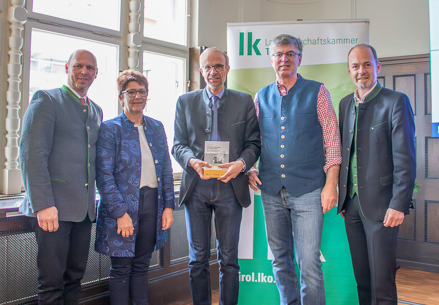 Wolf_und_Weidewirtschaft_Norer_Brugger_c_LK-Tirol Kopie.jpg © LK Tirol Wolf_und_Weidewirtschaft_Norer_Brugger_c_LK-Tirol Kopie.jpg © LK Tirol