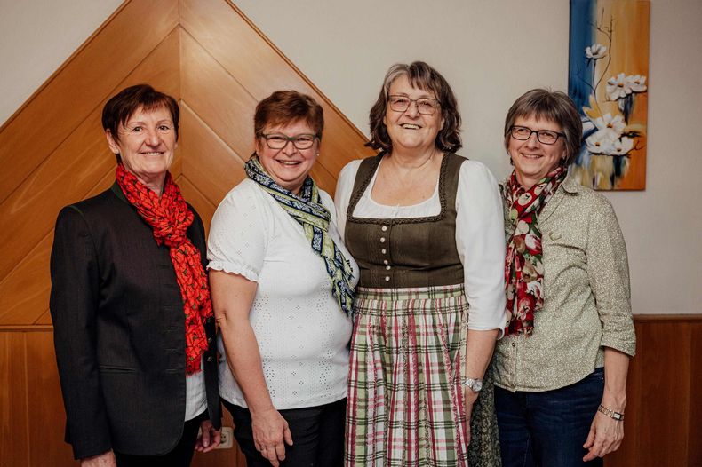 GV St. Pantaleon 4.jpg GV St. Pantaleon 4.jpg