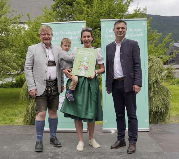 Tafel_FreshBox_Franziska_Valentin.jpg © Dürnberger Tafel_FreshBox_Franziska_Valentin.jpg © Dürnberger