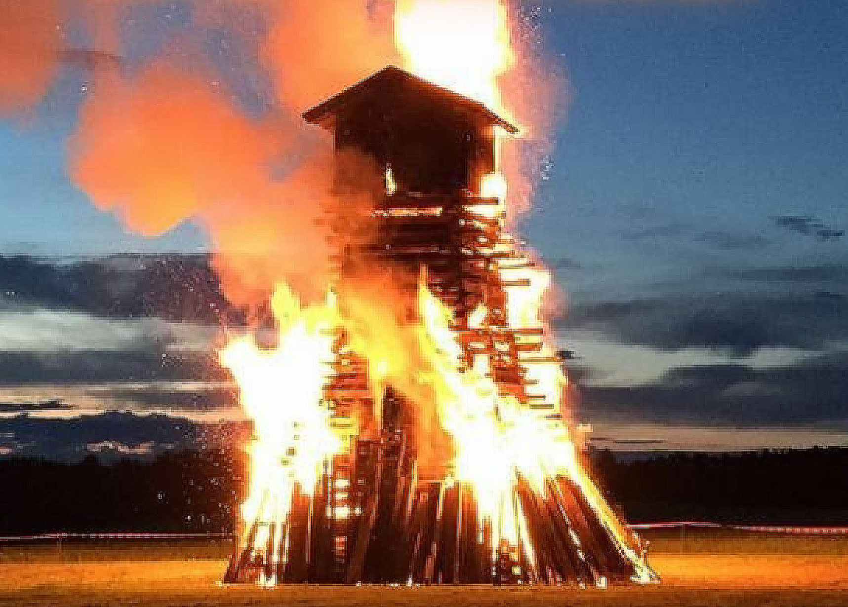 Sonnwendfeuer Winkl.jpg © Standl Sonnwendfeuer Winkl.jpg © Standl