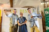 Eduard, Susanne und Mathias Weber erzielten auch einen Doppellandessieg und wurden gleichzeitig "Weingut des Jahres 2024", Kategorie: Muskateller & Schilcher © LK Steiermark/Schneeberger