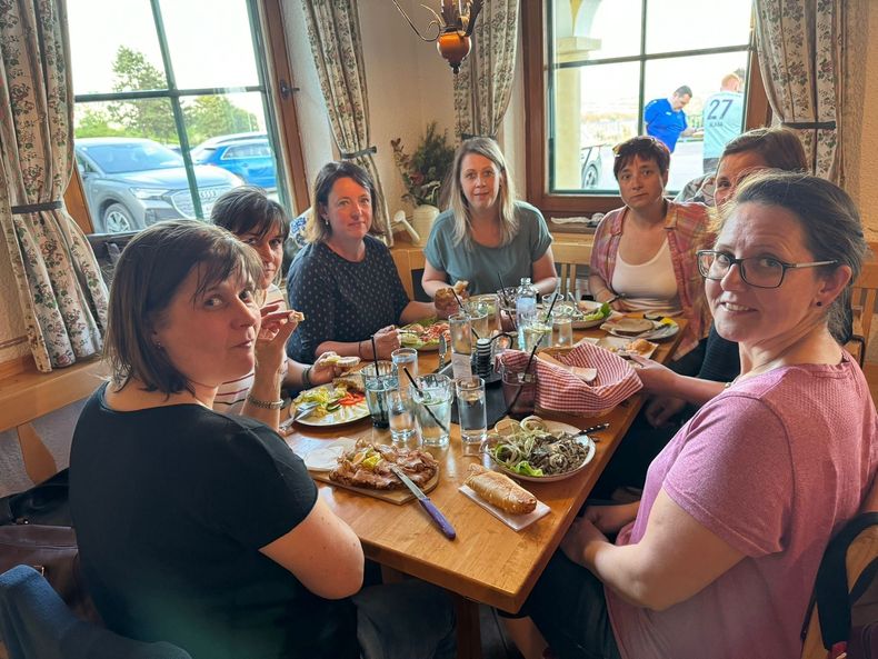 Heuriger 2.jpg Heuriger 2.jpg