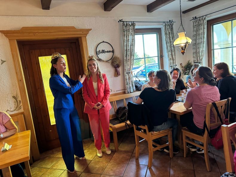 Heuriger.jpg Heuriger.jpg