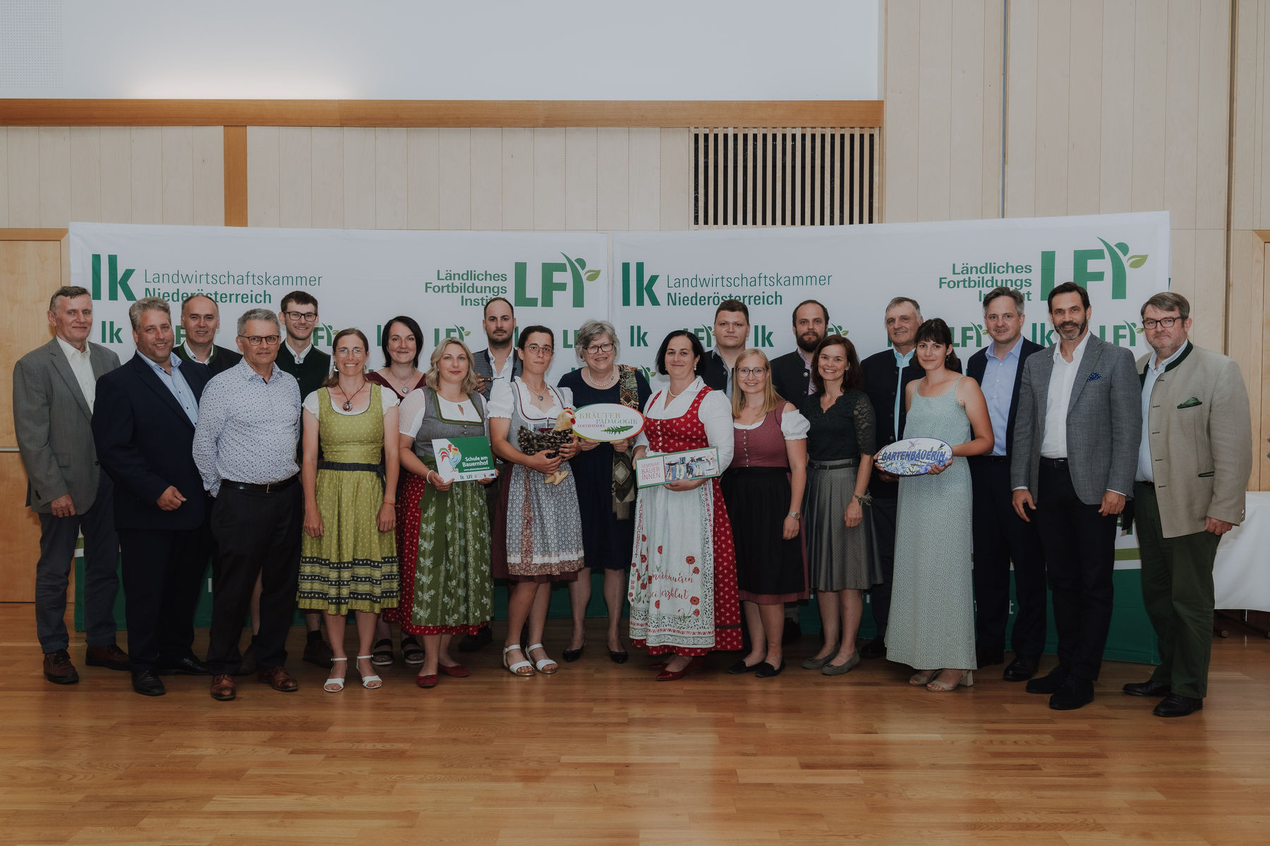 Foto_LFI Zertifikatsverleihung_2024.jpg Foto_LFI Zertifikatsverleihung_2024.jpg